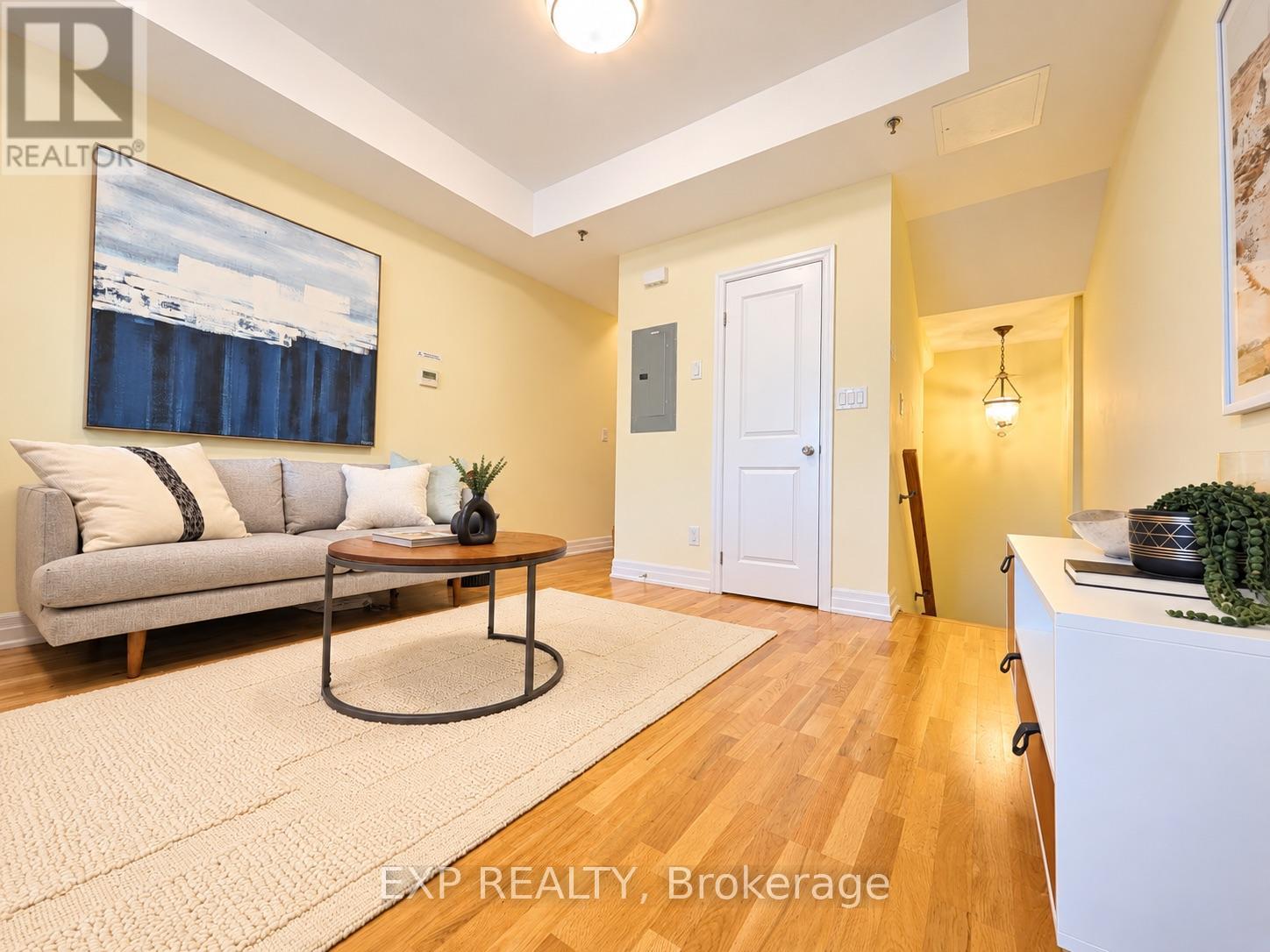 204 - 728 Sheppard Avenue W Property Photo 6