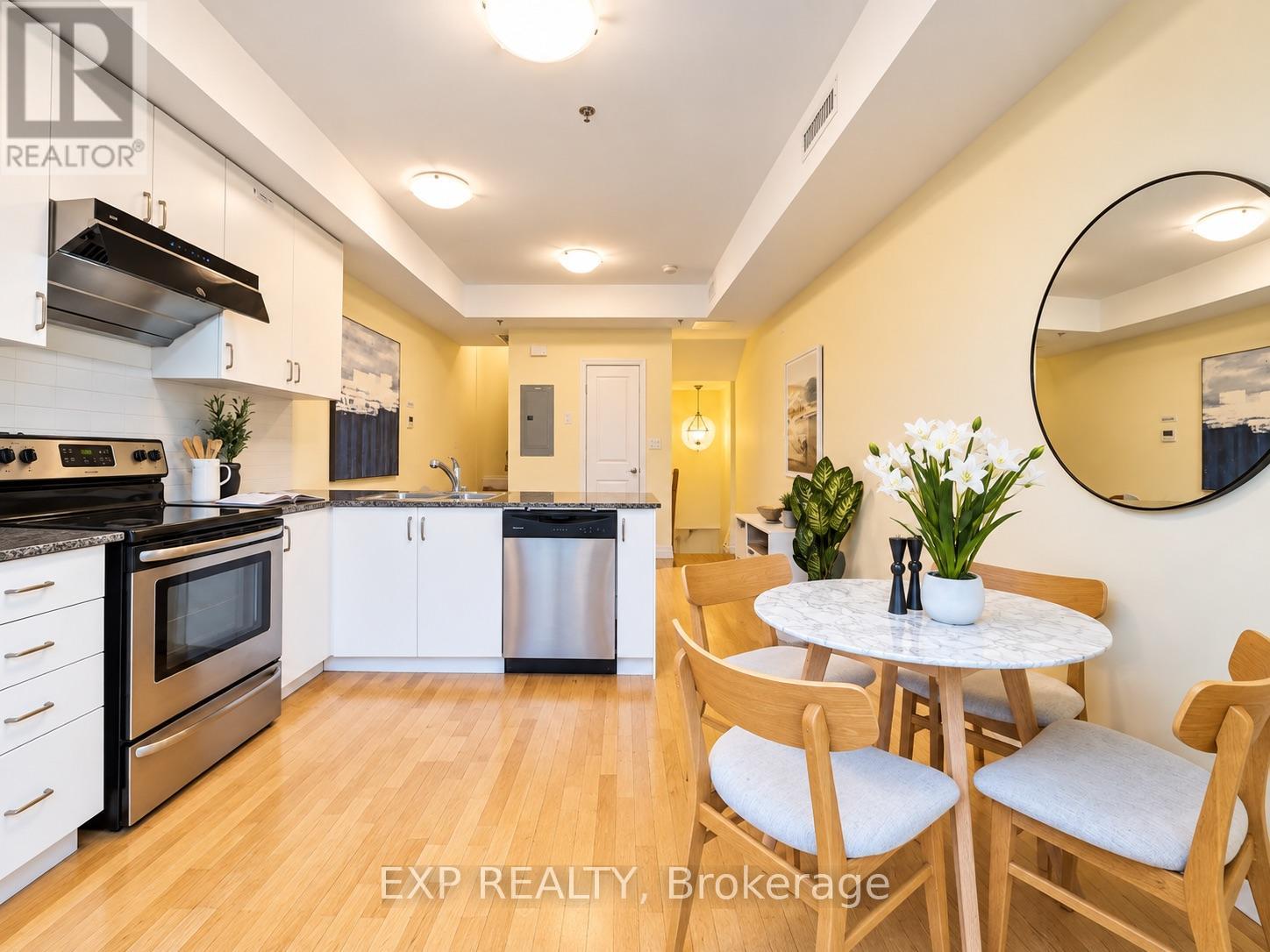 204 - 728 Sheppard Avenue W Property Photo 7