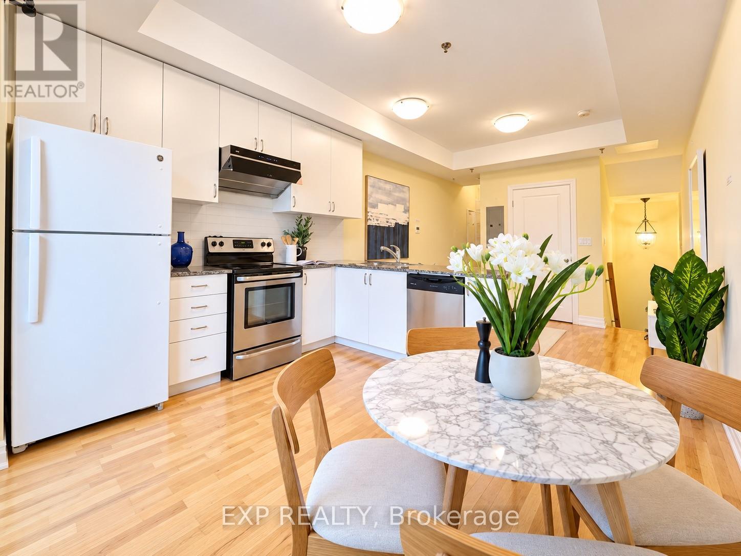 204 - 728 Sheppard Avenue W Property Photo 9