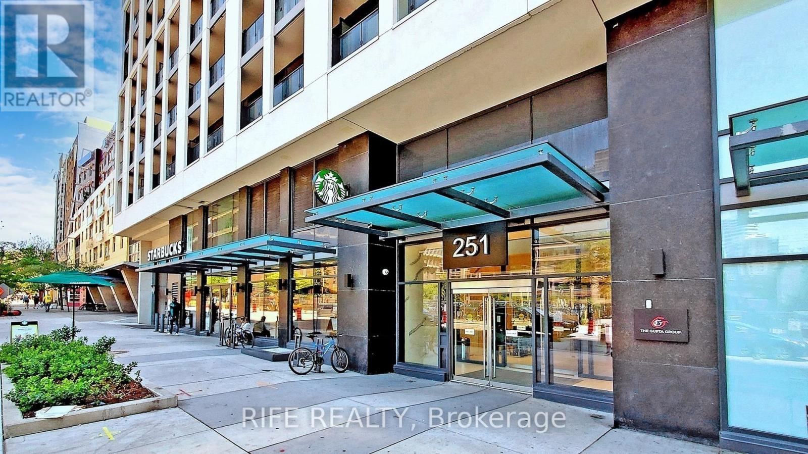 830 - 251 Jarvis Street Property Photo 3