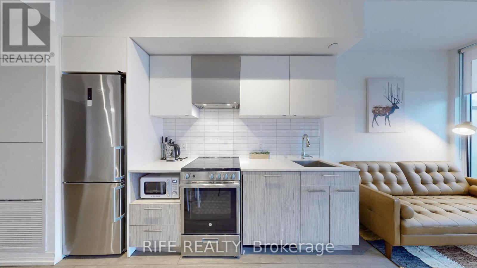 830 - 251 Jarvis Street Property Photo 13