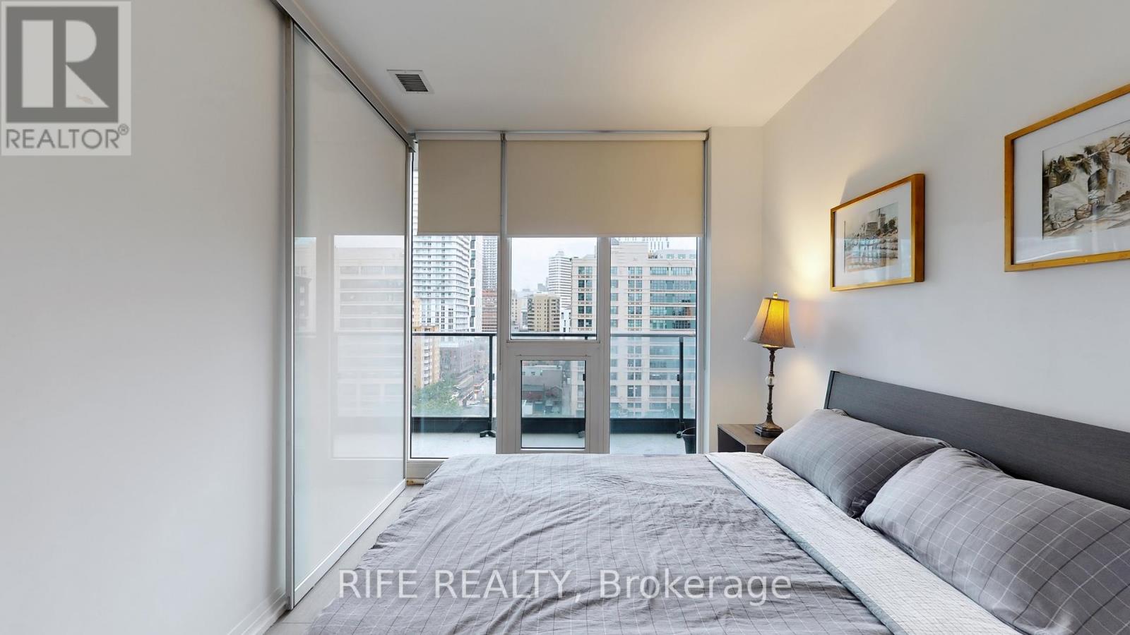 830 - 251 Jarvis Street Property Photo 16