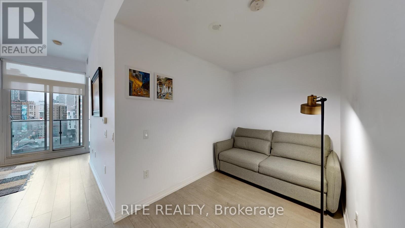 830 - 251 Jarvis Street Property Photo 18