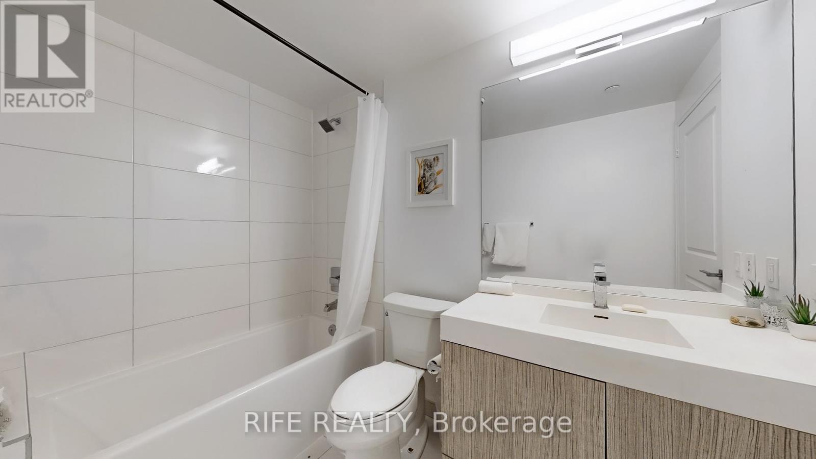 830 - 251 Jarvis Street Property Photo 20