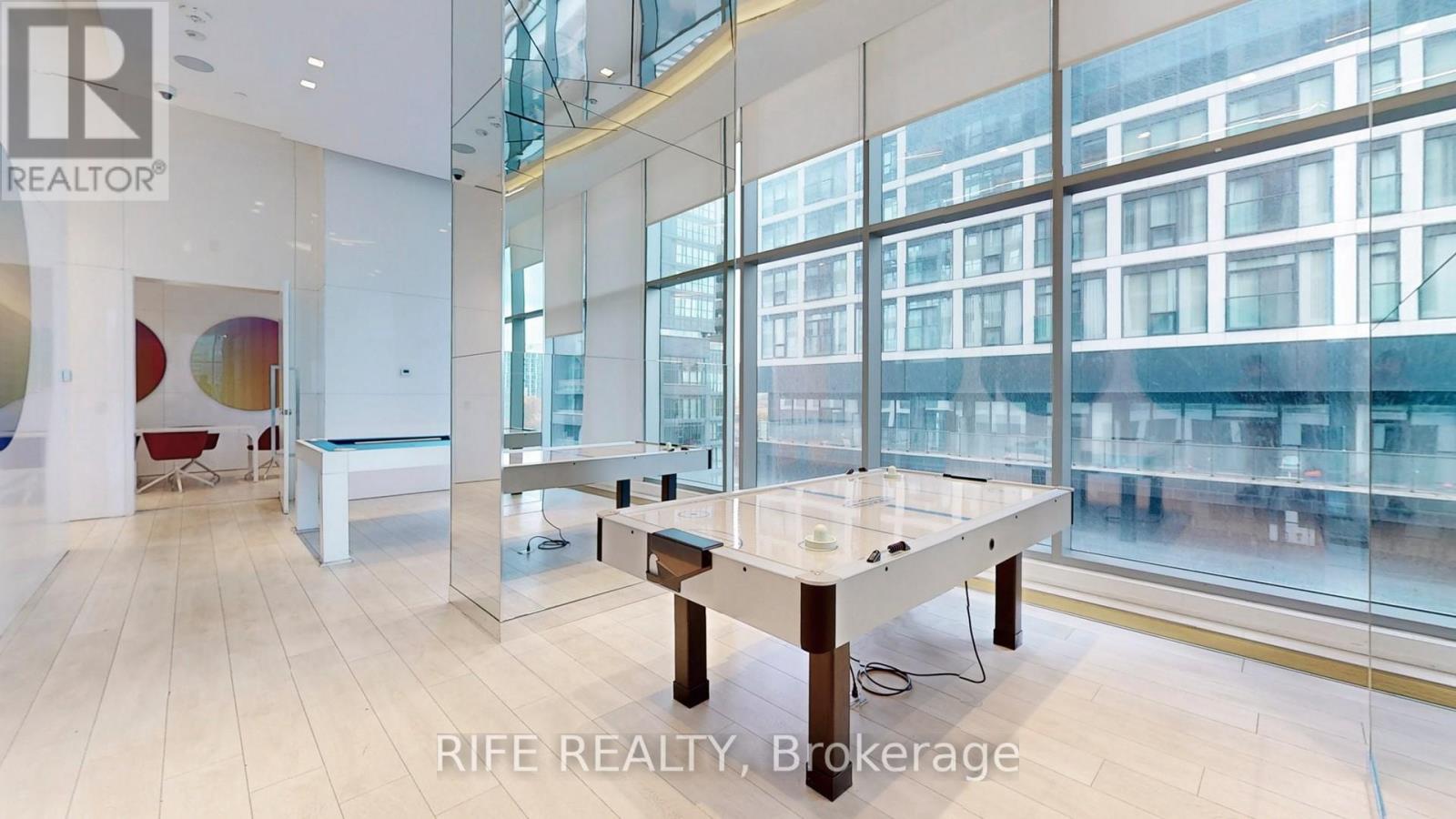 830 - 251 Jarvis Street Property Photo 32
