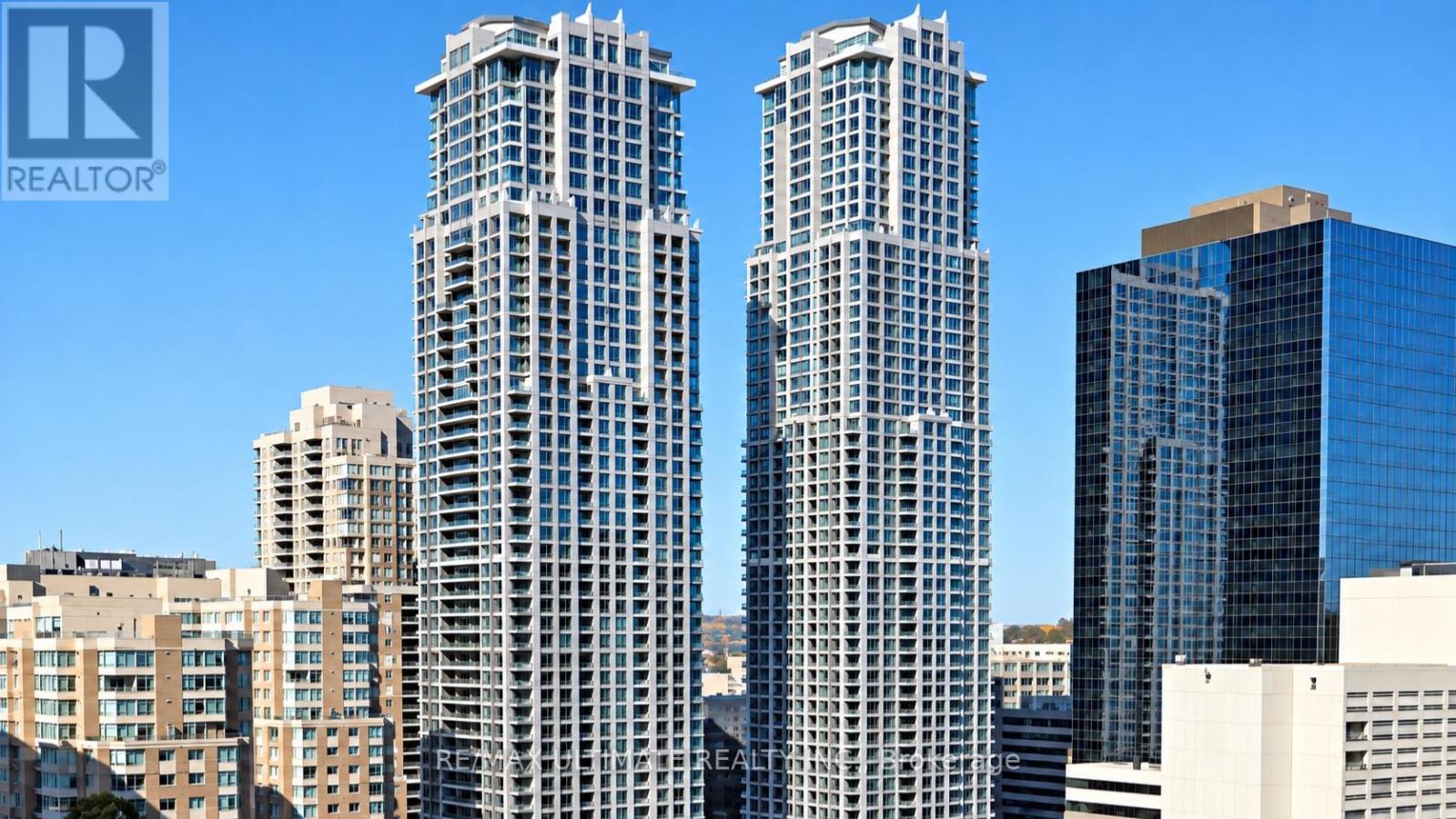 4212 - 761 Bay Street Property Photo 1