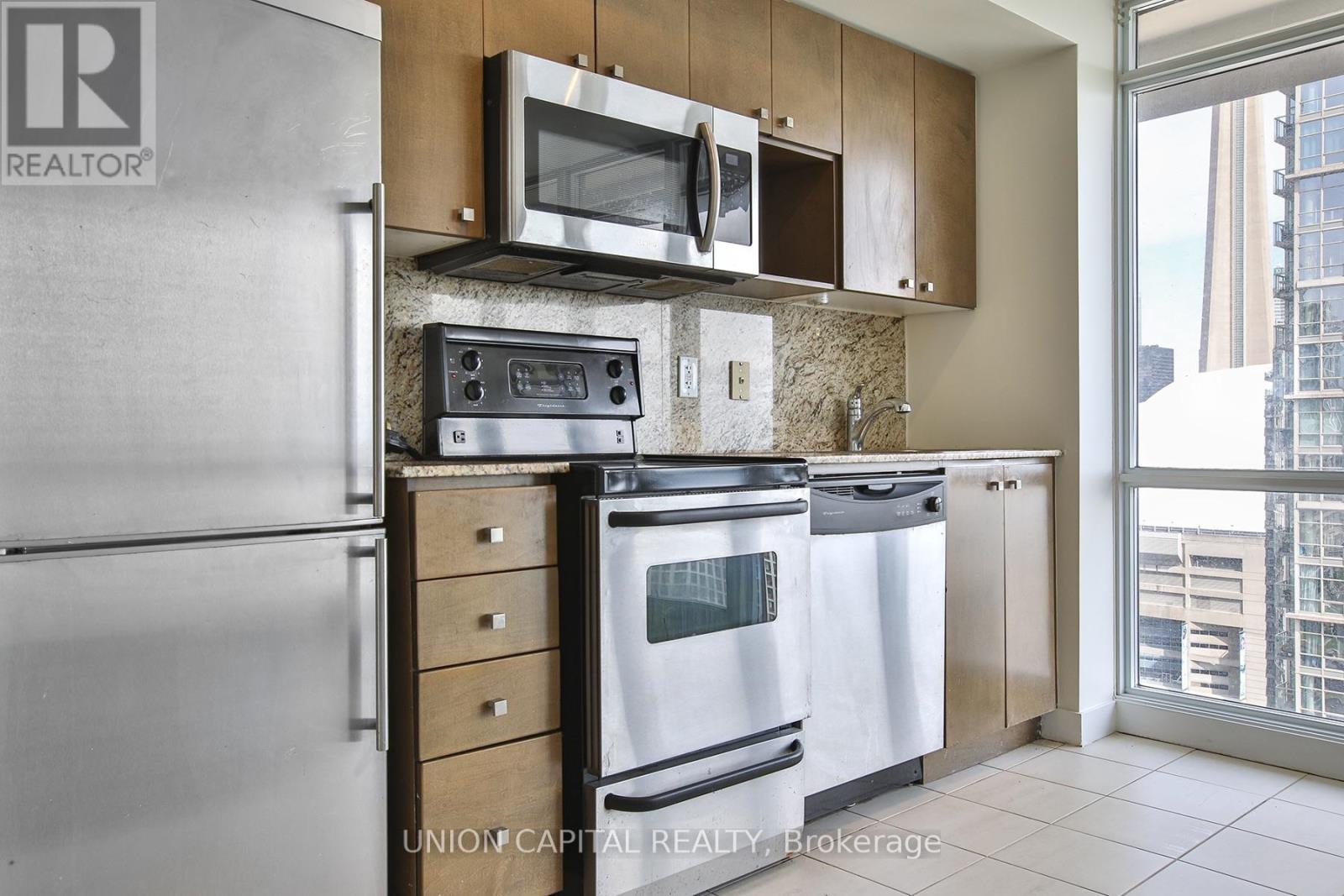 2809 - 11 Brunel Court Property Photo 13