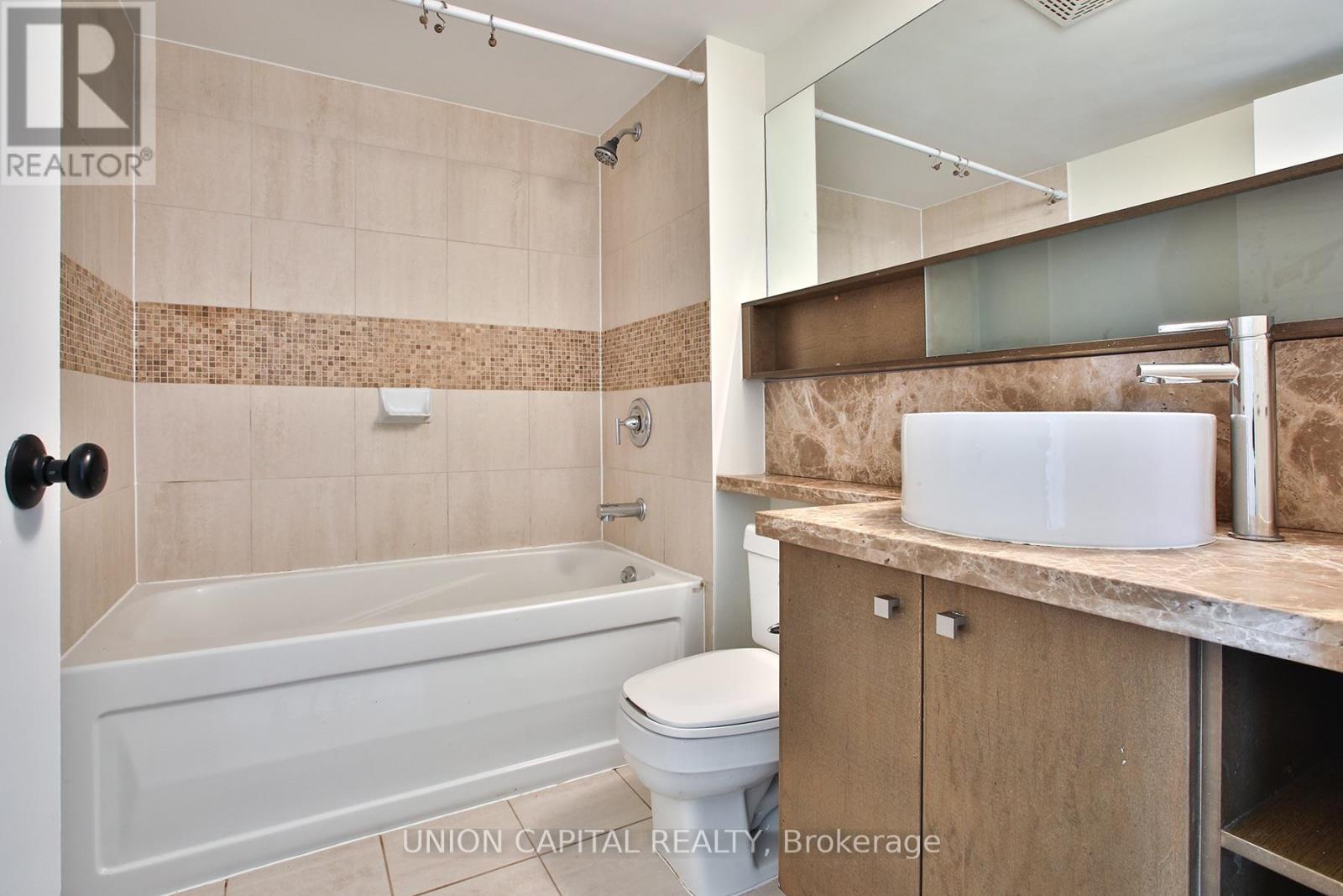 2809 - 11 Brunel Court Property Photo 15
