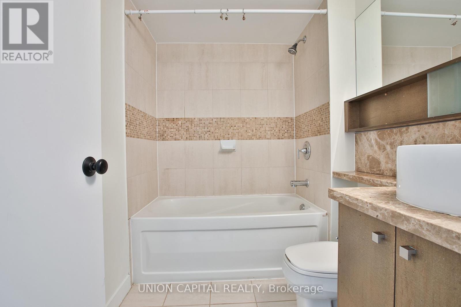 2809 - 11 Brunel Court Property Photo 16