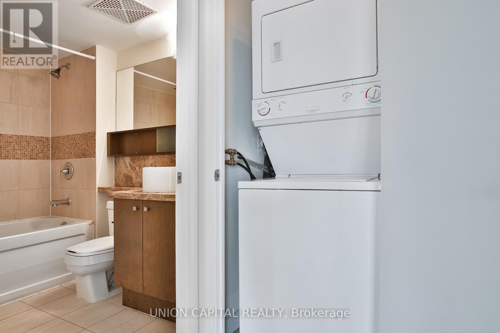 2809 - 11 Brunel Court Property Photo 17
