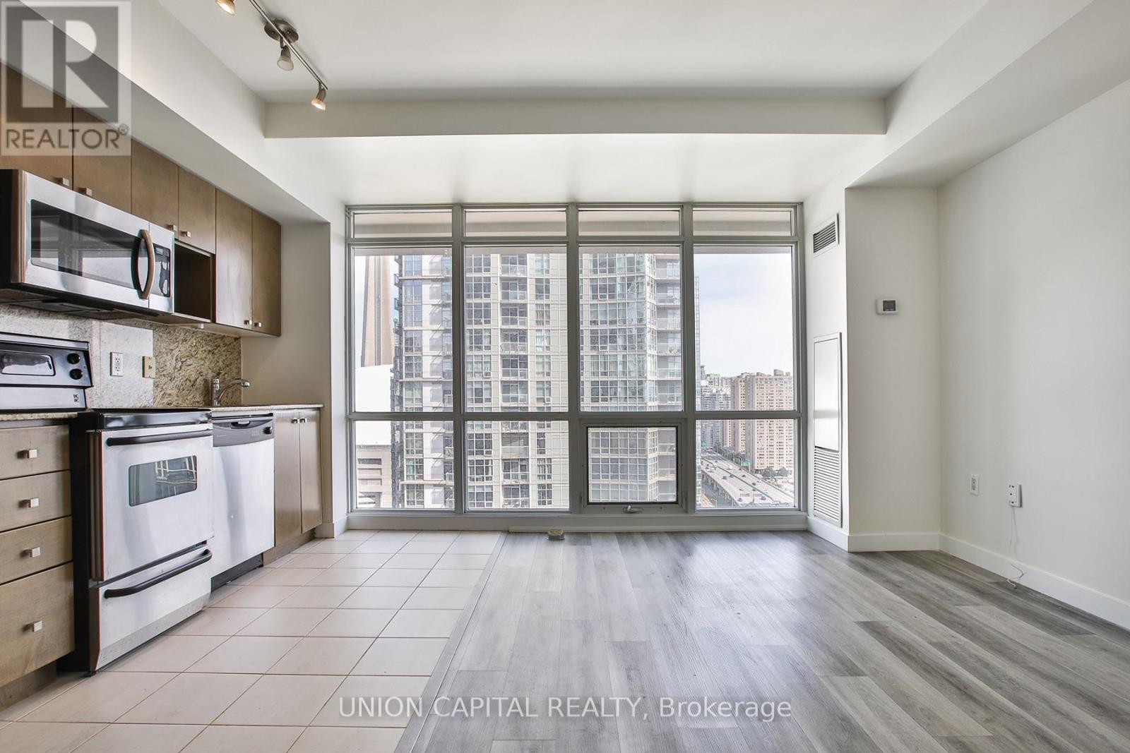 2809 - 11 Brunel Court Property Photo 18