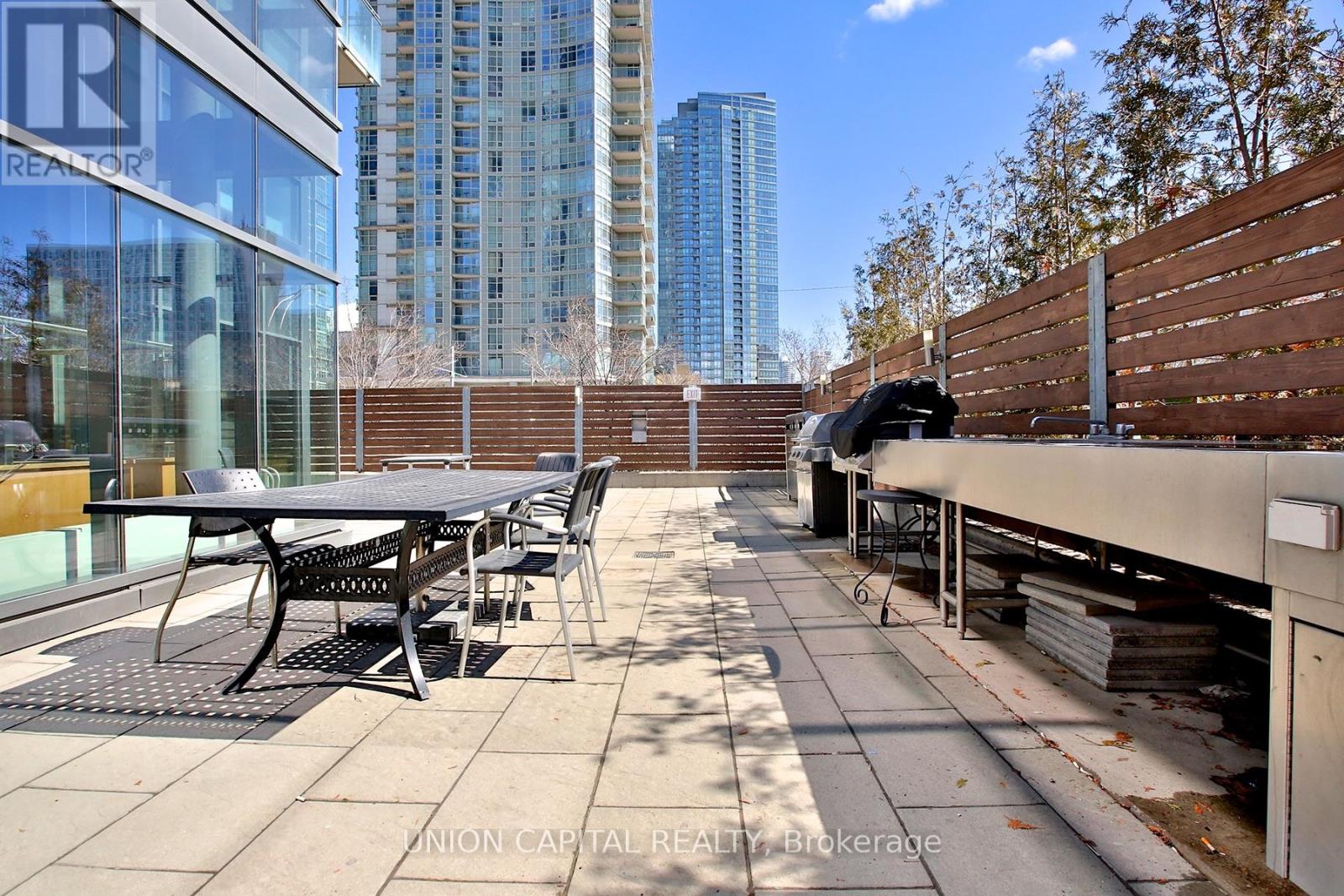 2809 - 11 Brunel Court Property Photo 25