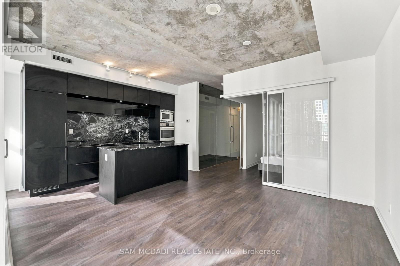 1603 - 88 Blue Jays Way Property Photo 12