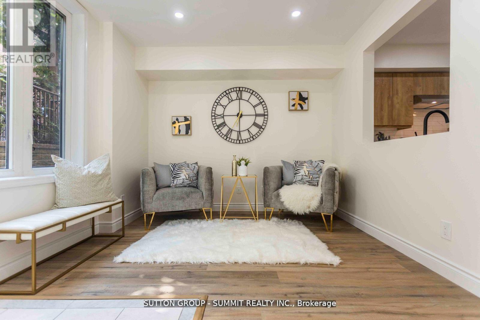421 - 12 Douro Street Property Photo 6