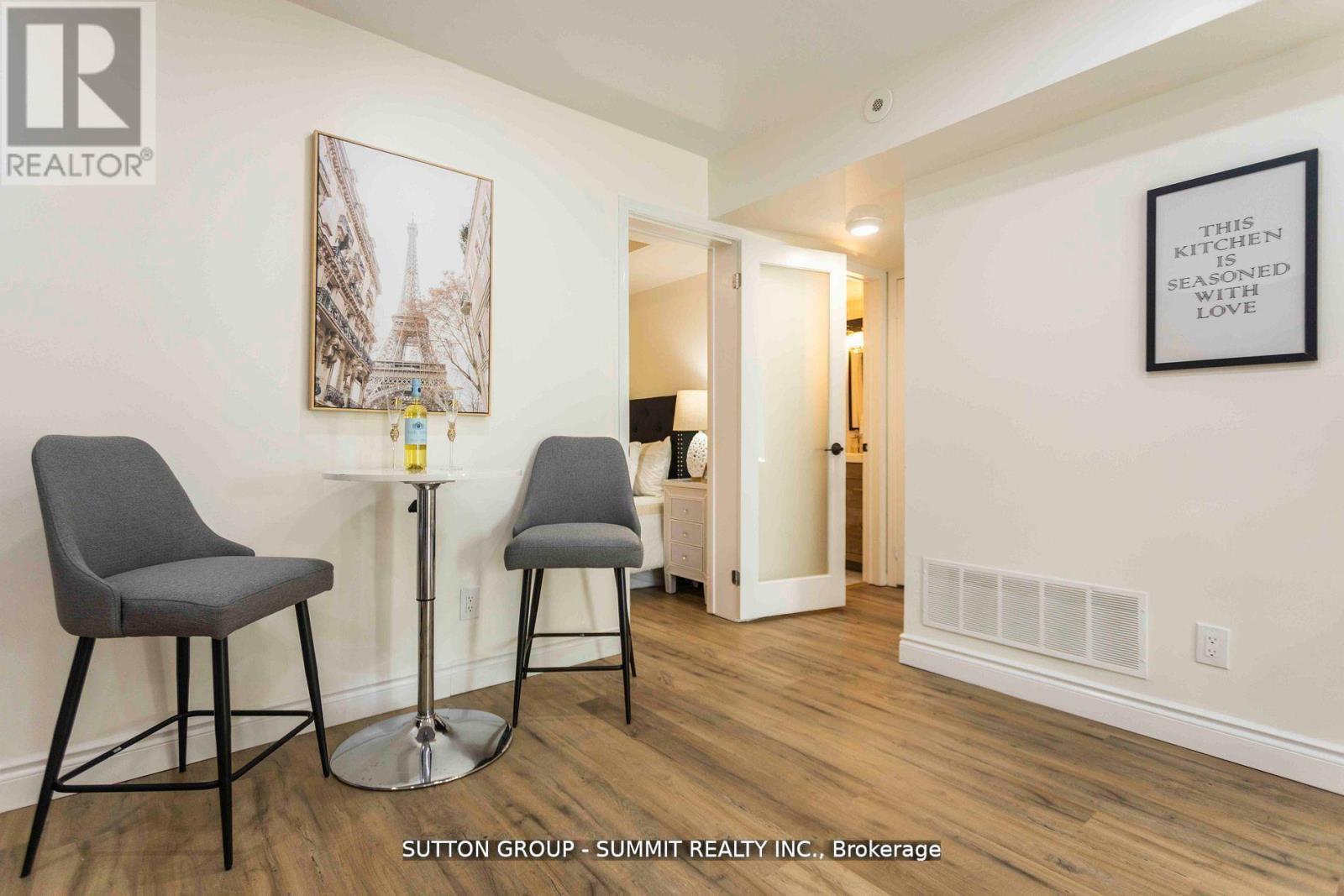 421 - 12 Douro Street Property Photo 16