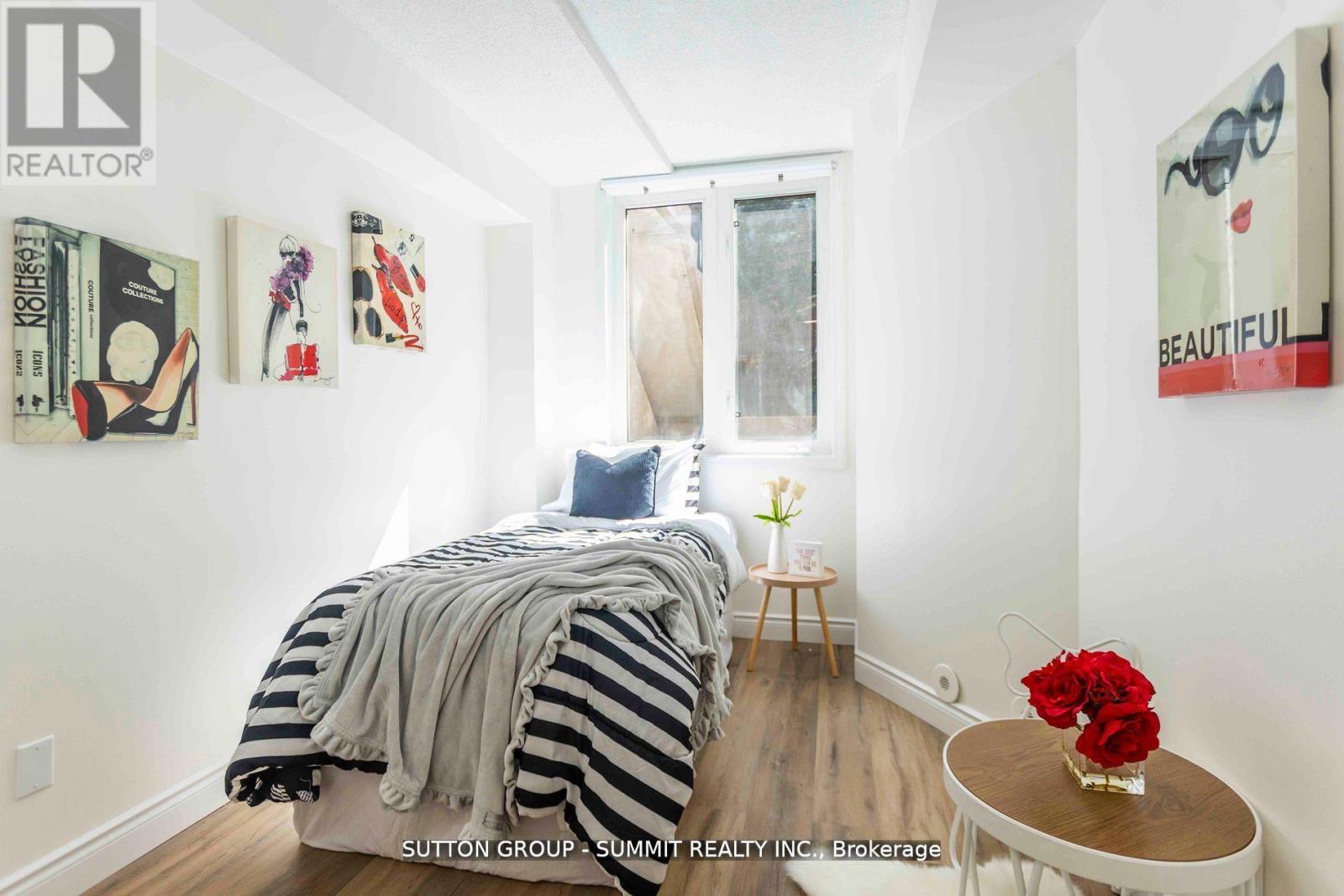 421 - 12 Douro Street Property Photo 18