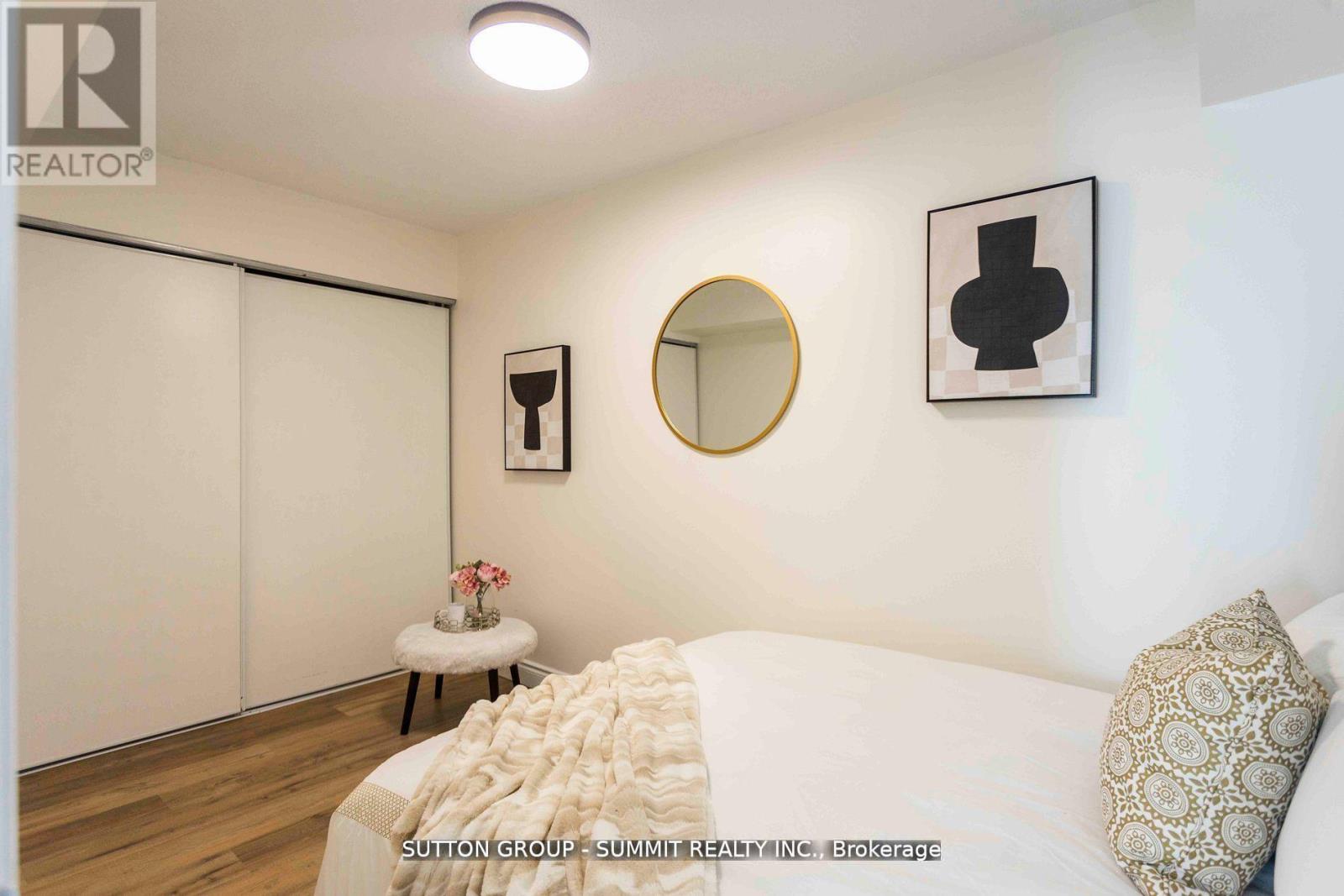 421 - 12 Douro Street Property Photo 19