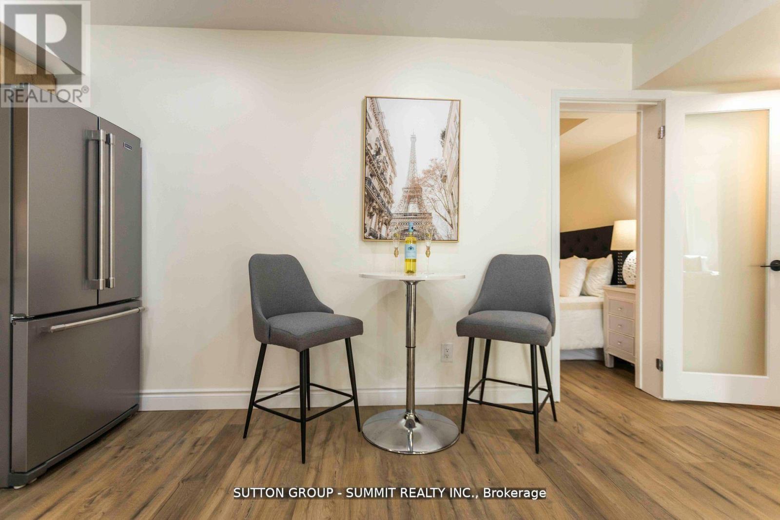 421 - 12 Douro Street Property Photo 22