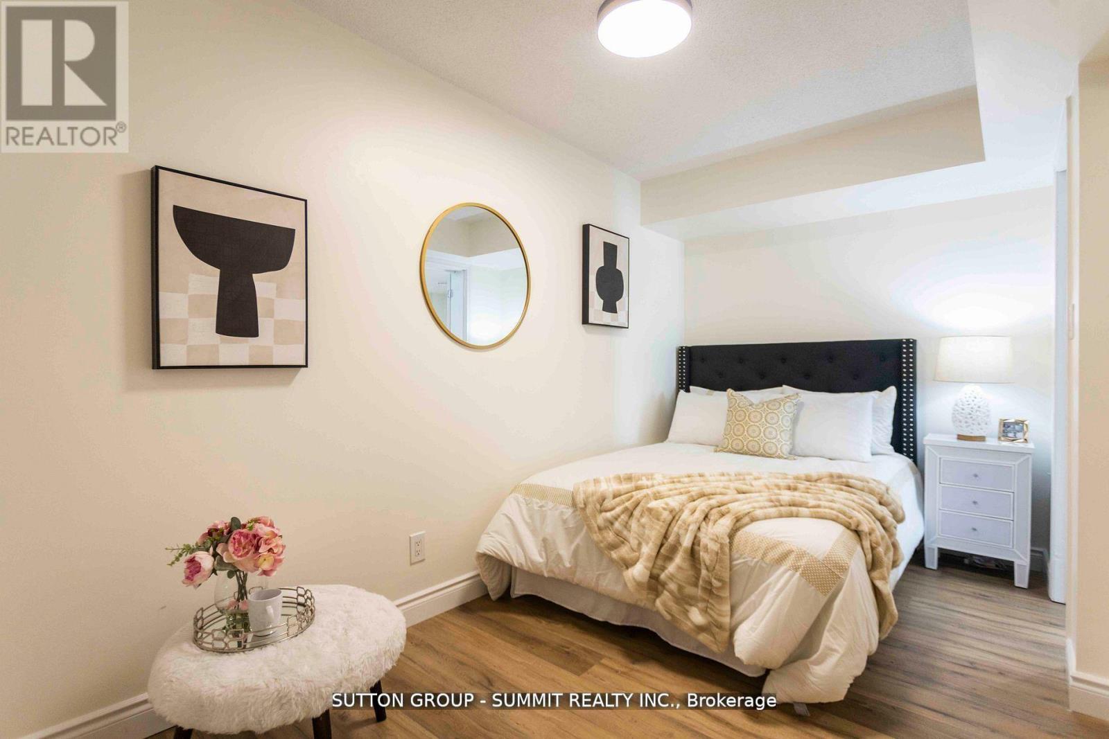 421 - 12 Douro Street Property Photo 25