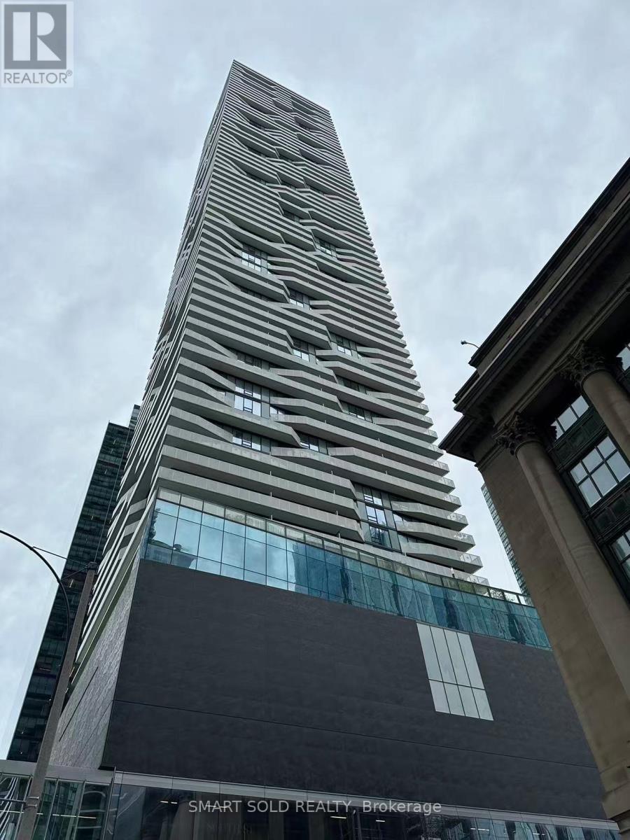 3011 - 88 Harbour Street Property Photo 1