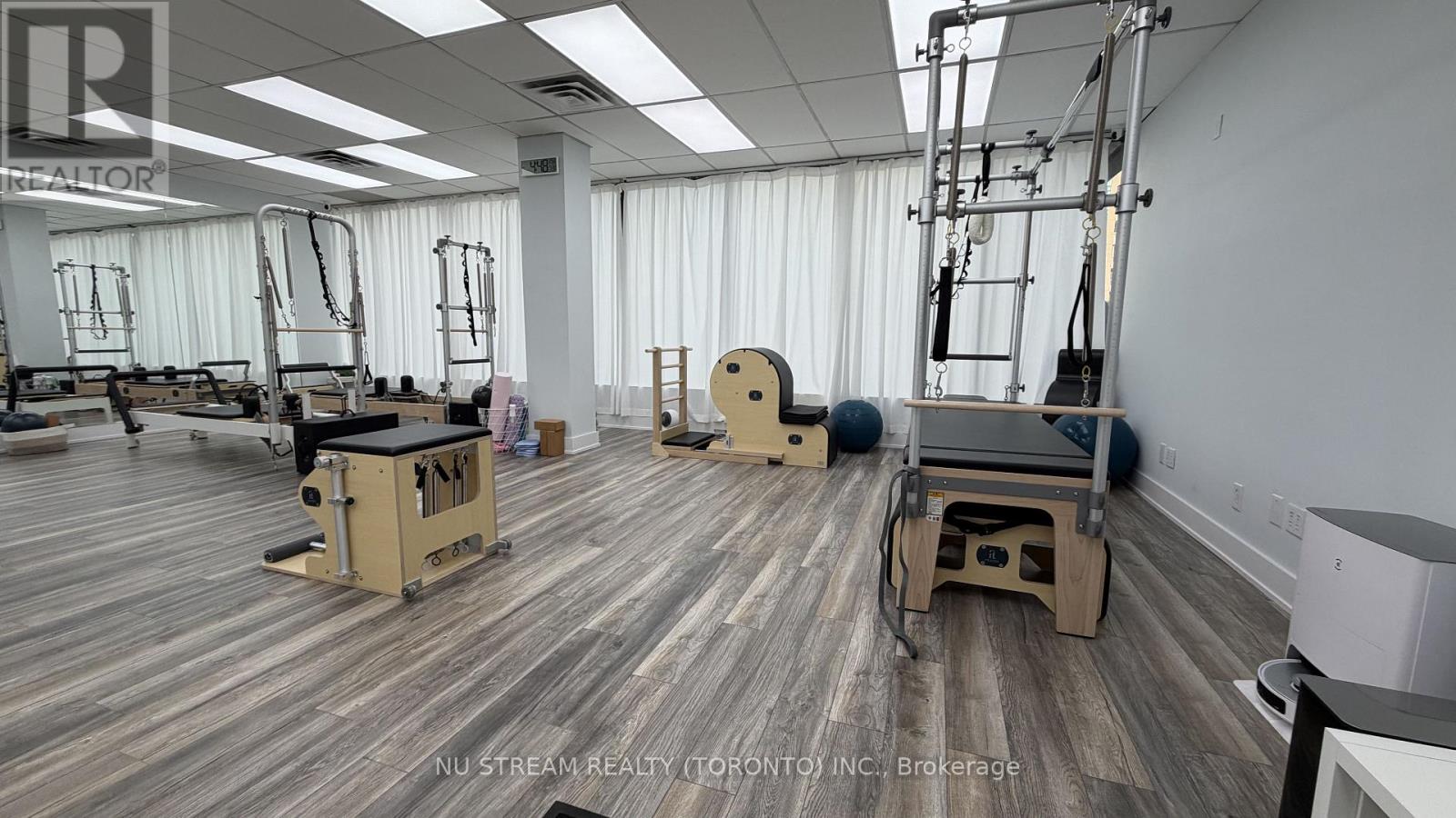 207 - 5635 Yonge Street Property Photo 7
