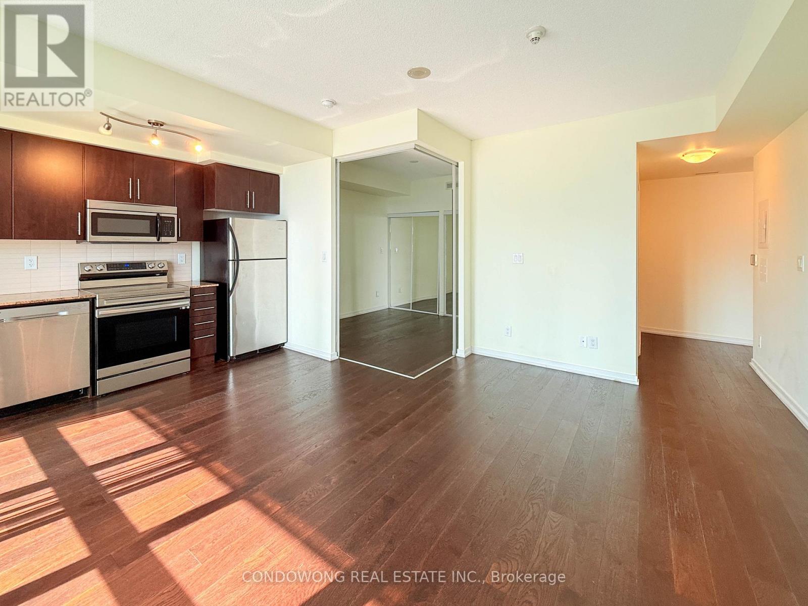 2611 - 55 Bremner Boulevard Property Photo 2