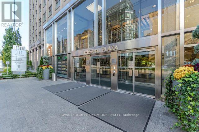 1903 - 111 St Clair Avenue W Property Photo 2