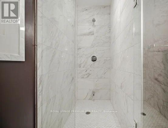 1903 - 111 St Clair Avenue W Property Photo 18