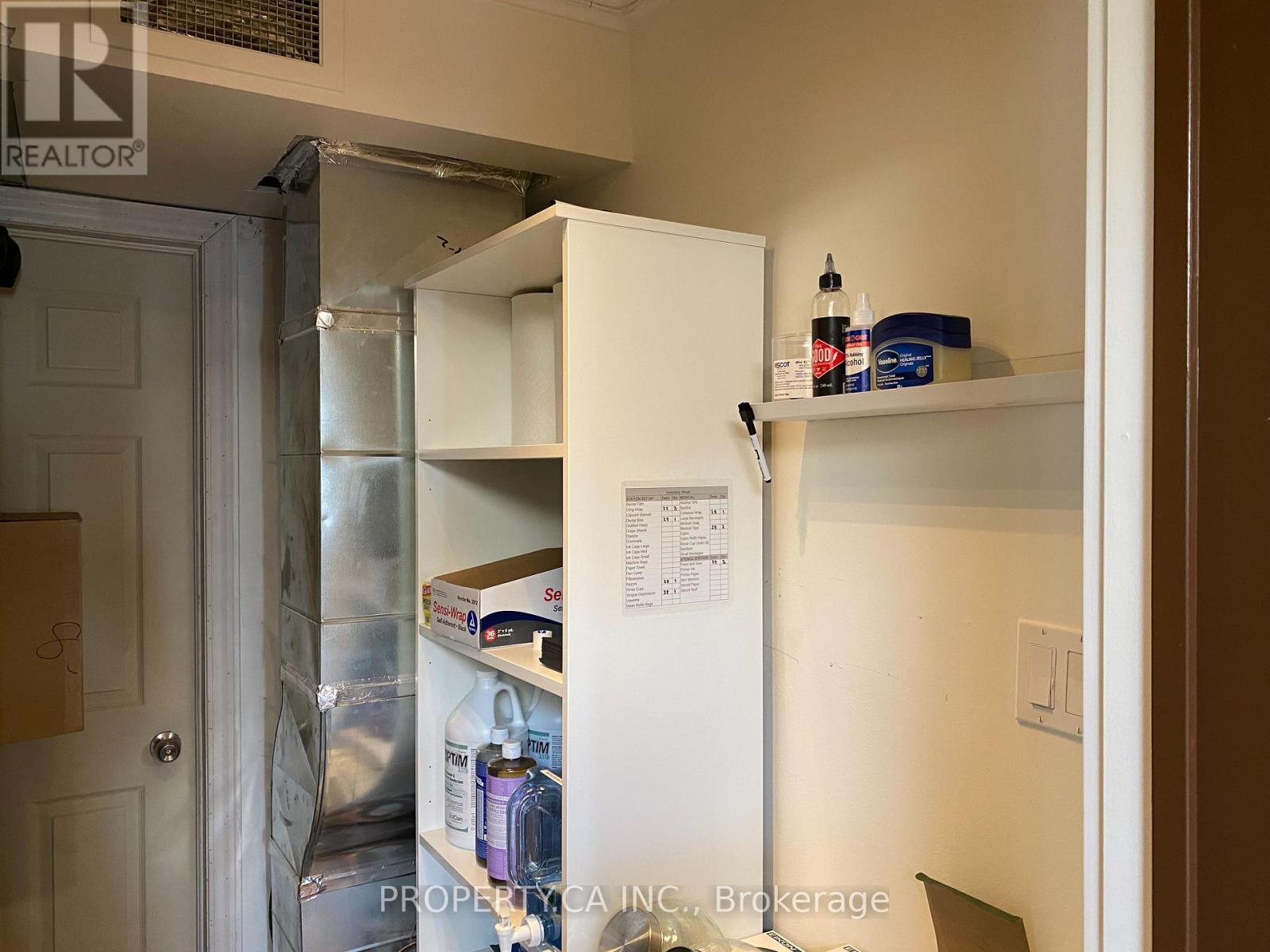 4 - 1554 Dundas Street Property Photo 8