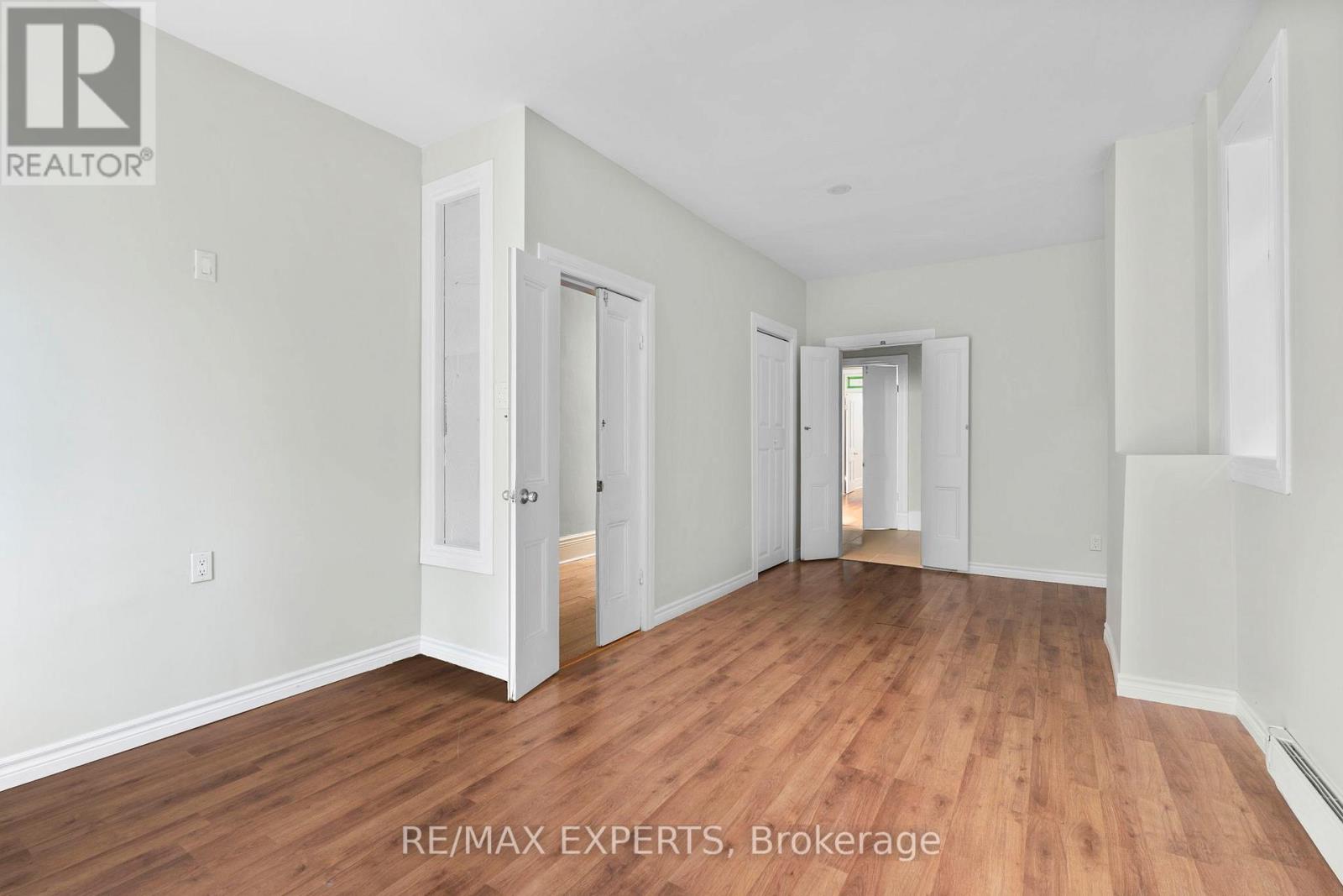 382 Bathurst Street Property Photo 18