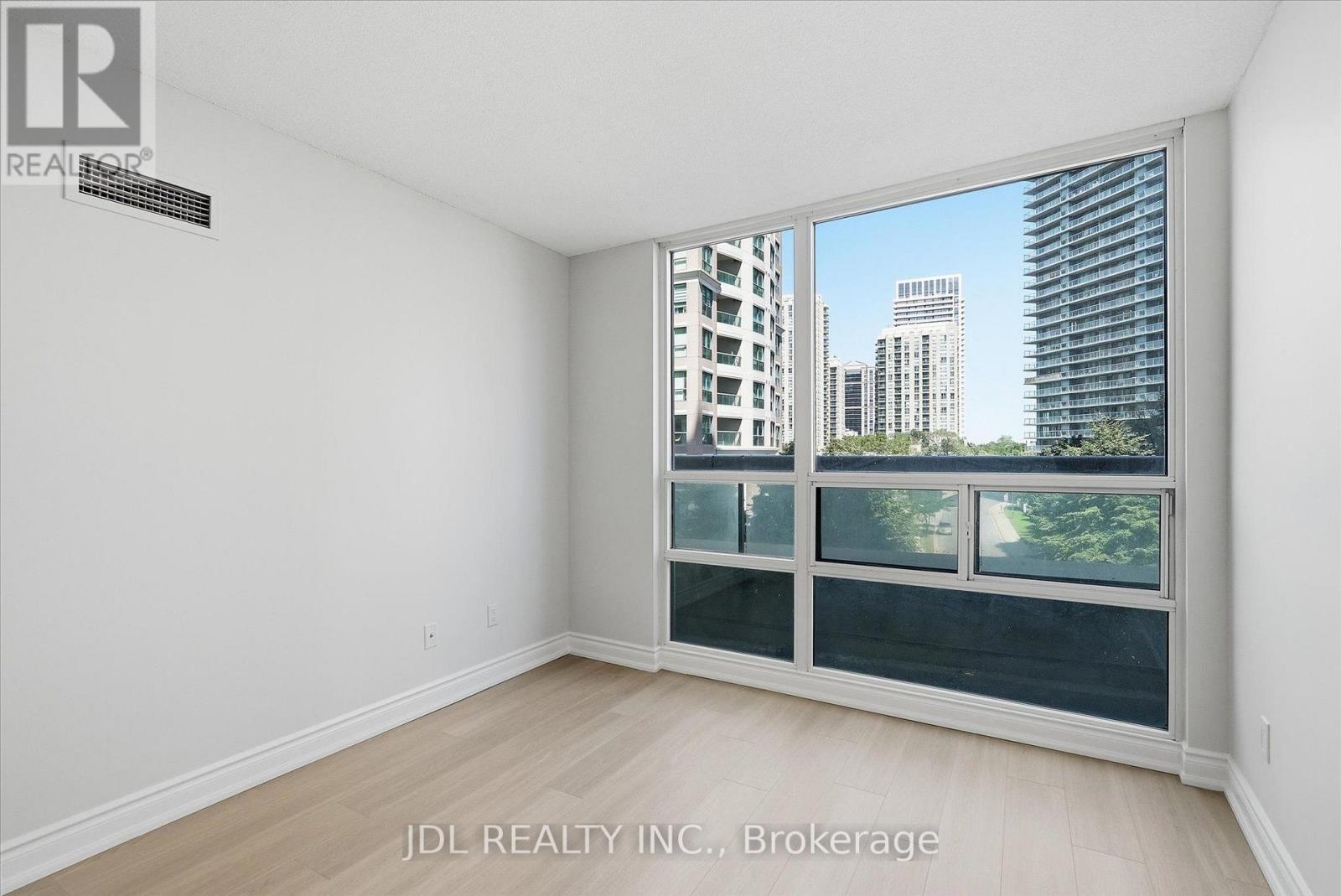 516 - 503 Beecroft Road Property Photo 14