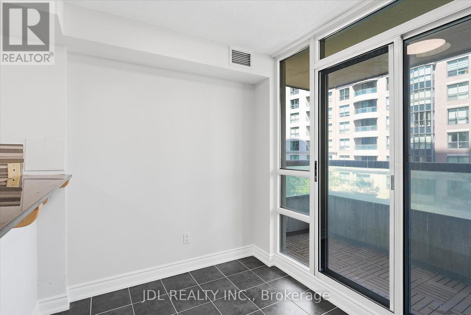 516 - 503 Beecroft Road Property Photo 24