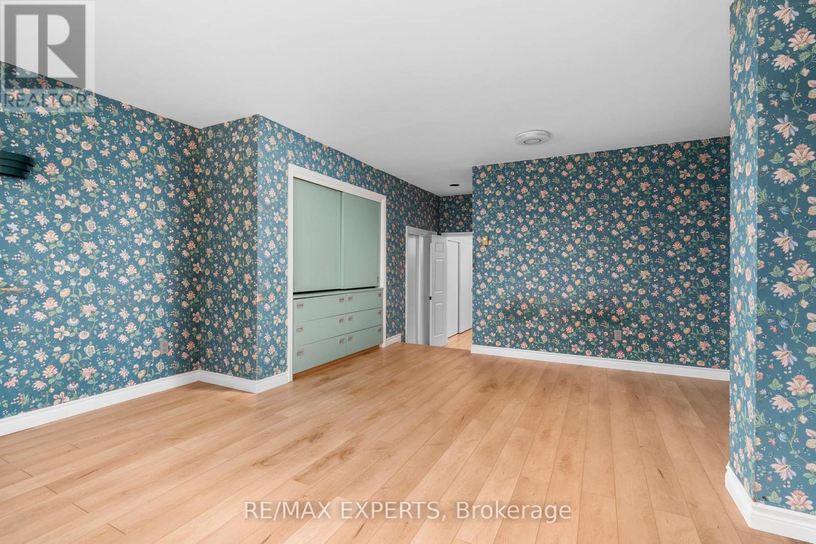 382 Bathurst Street Property Photo 29