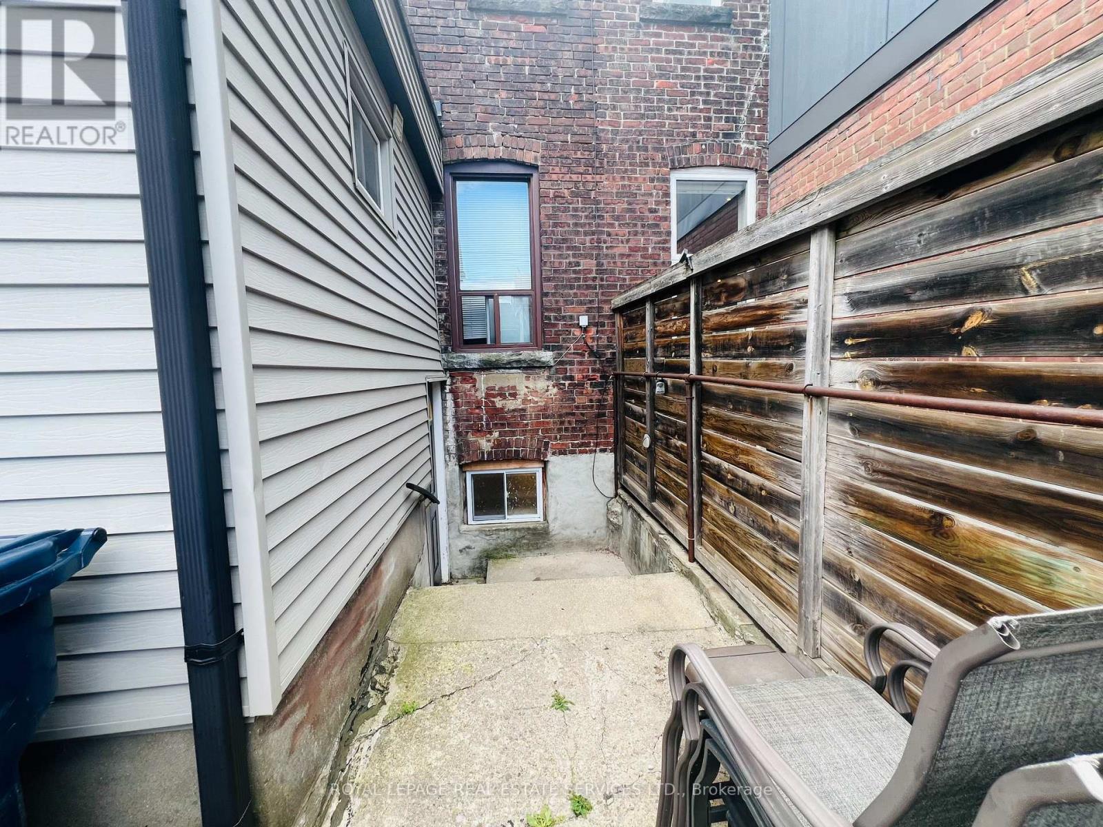 Lower - 263 Grace Street Property Photo 18