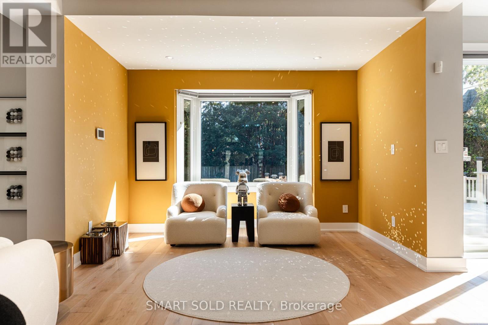 231 Hounslow Avenue Property Photo 6