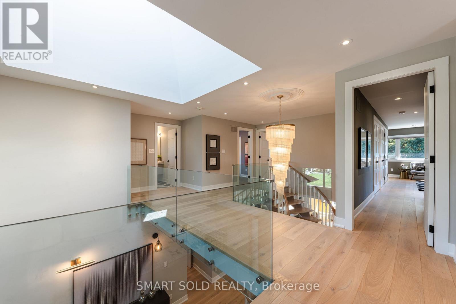 231 Hounslow Avenue Property Photo 17