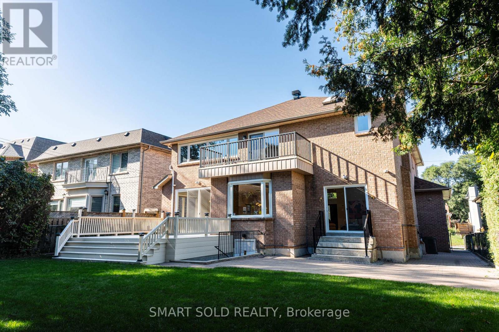 231 Hounslow Avenue Property Photo 36