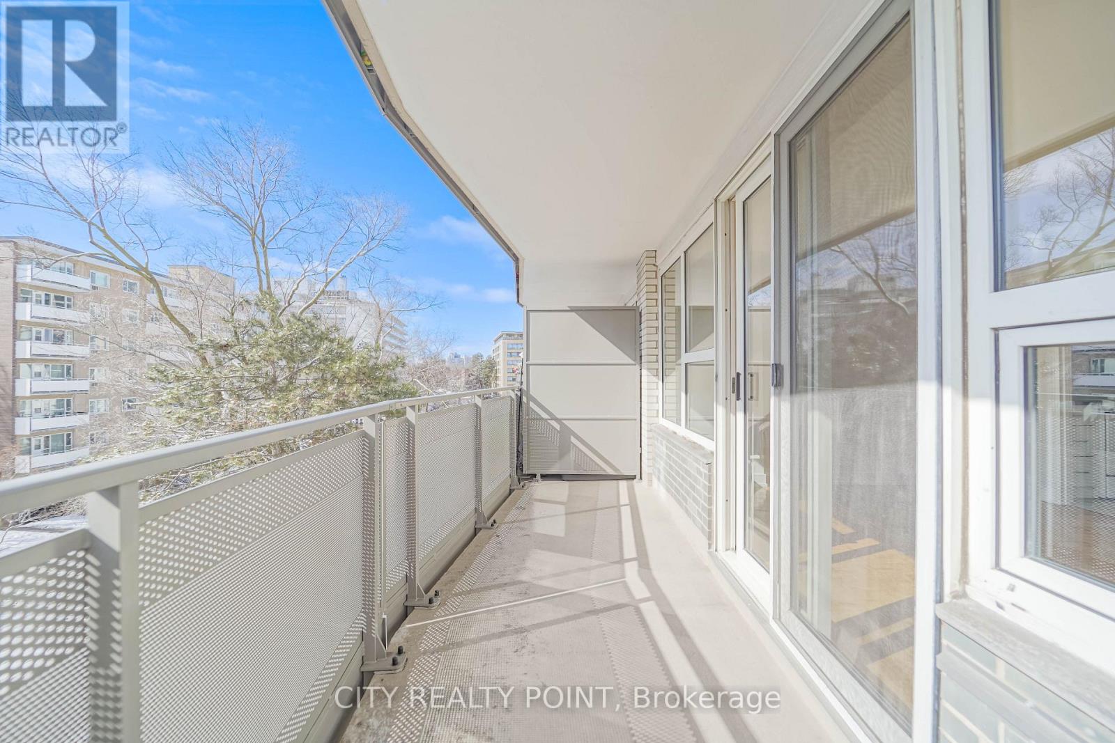 507 - 10 Shallmar Boulevard Property Photo 10