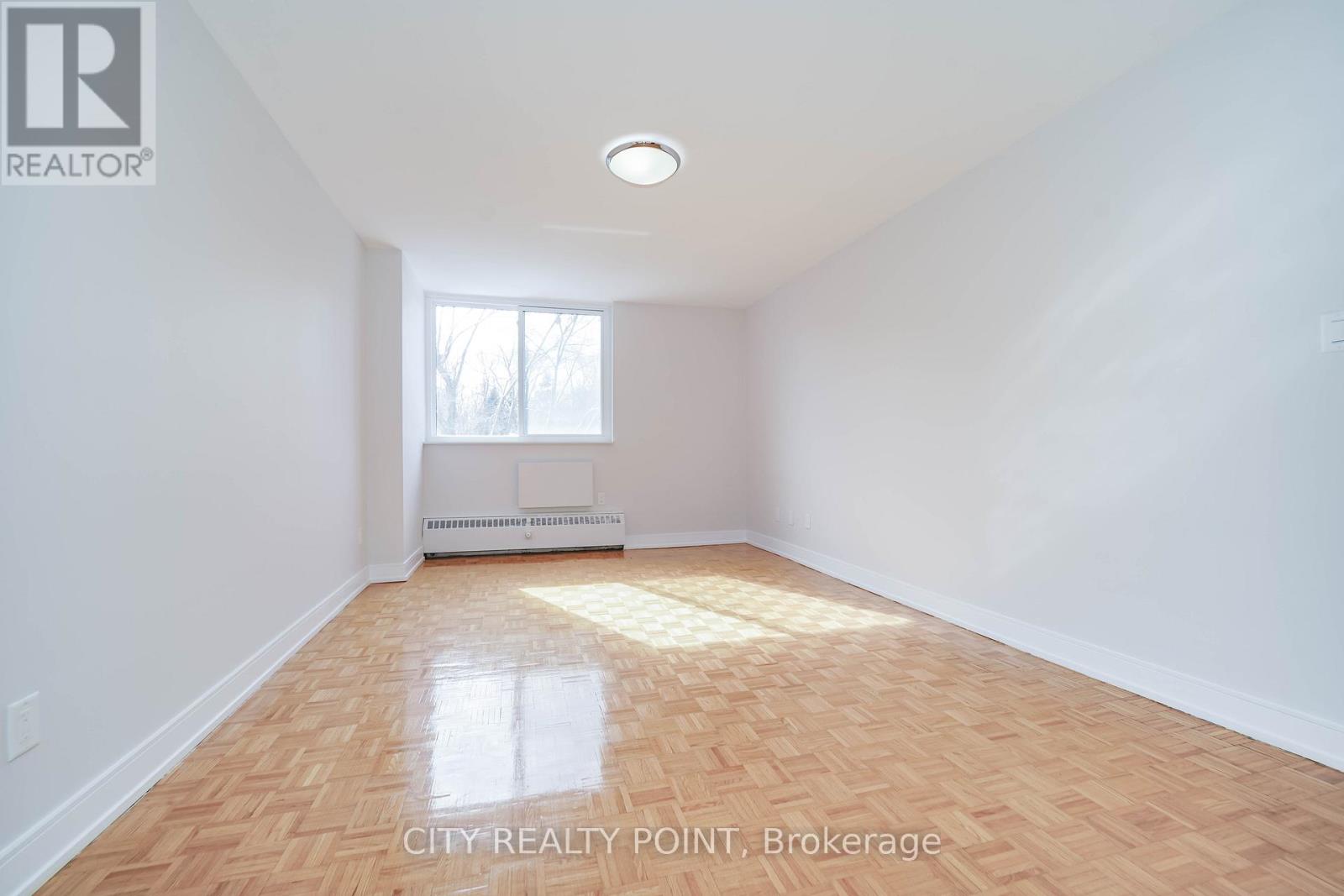 507 - 10 Shallmar Boulevard Property Photo 13