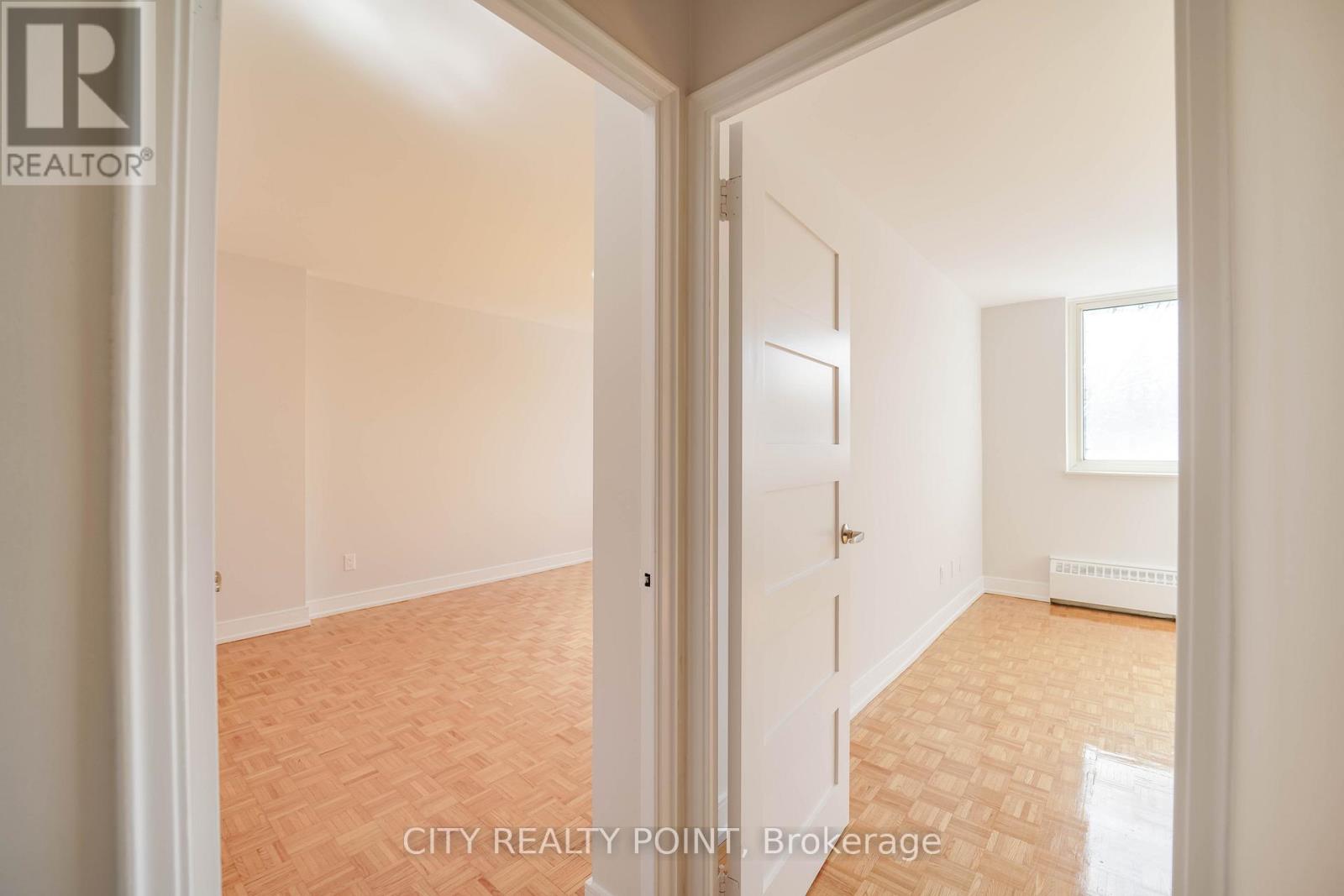 507 - 10 Shallmar Boulevard Property Photo 14