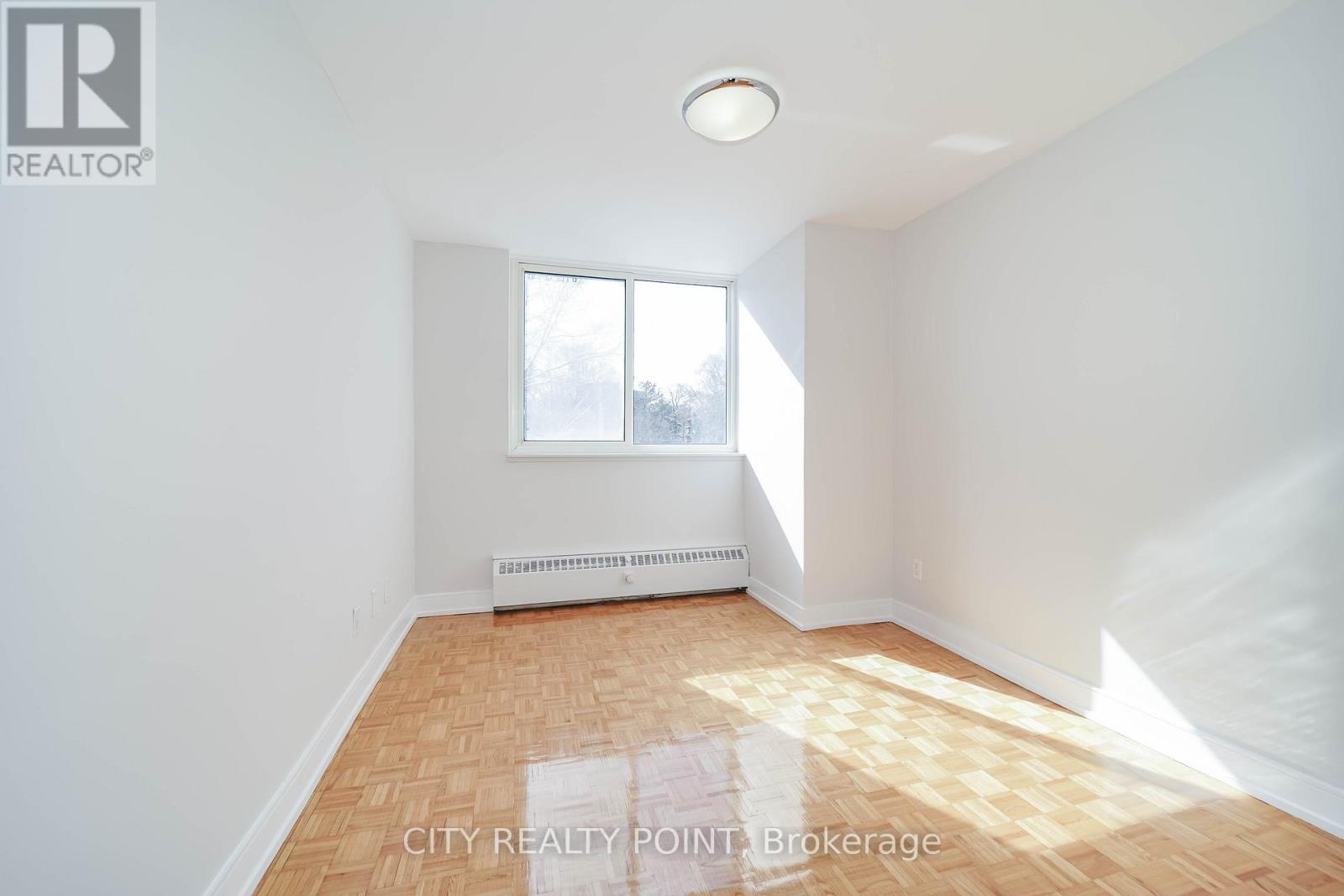 507 - 10 Shallmar Boulevard Property Photo 16
