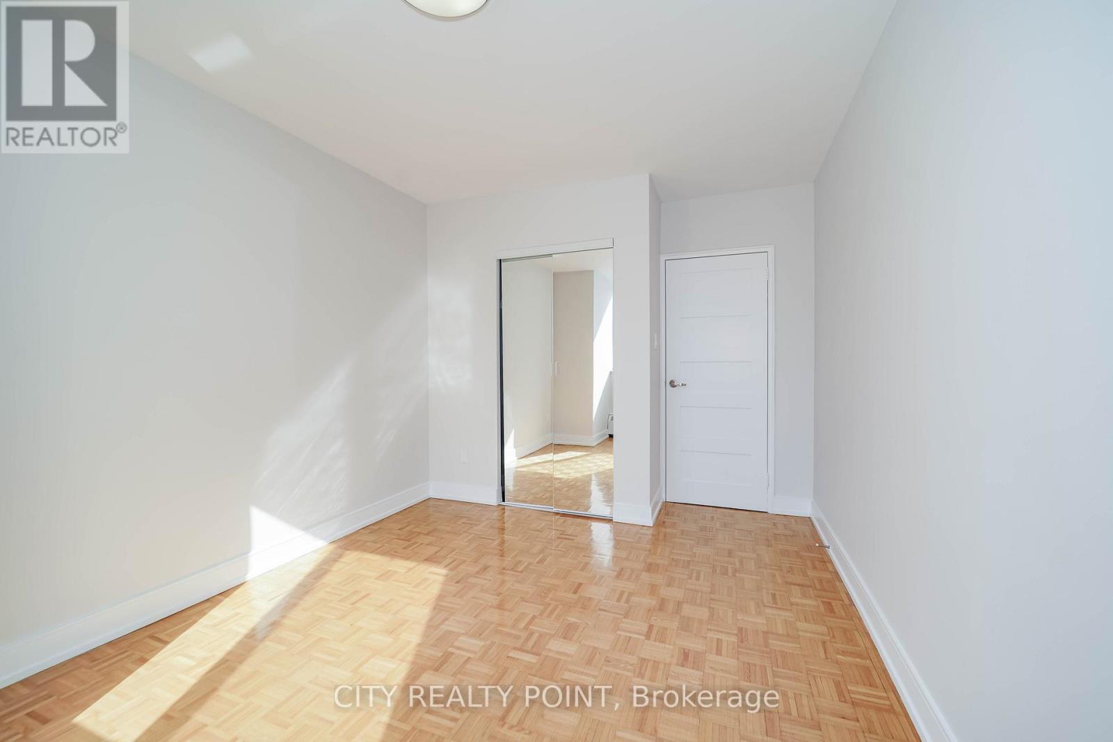 507 - 10 Shallmar Boulevard Property Photo 19