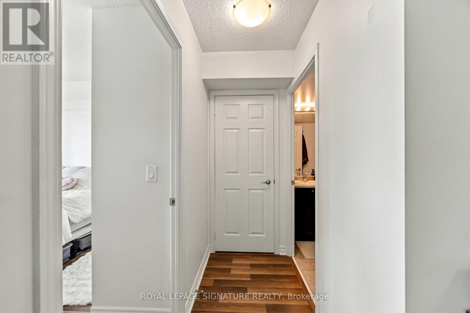 1612 - 25 Lower Simcoe Street Property Photo 14