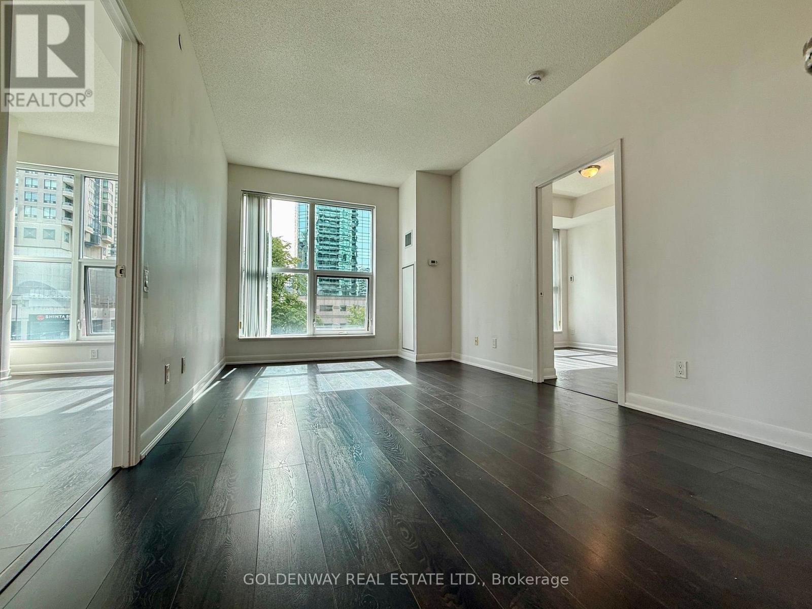 110 - 5168 Yonge Street Property Photo 4