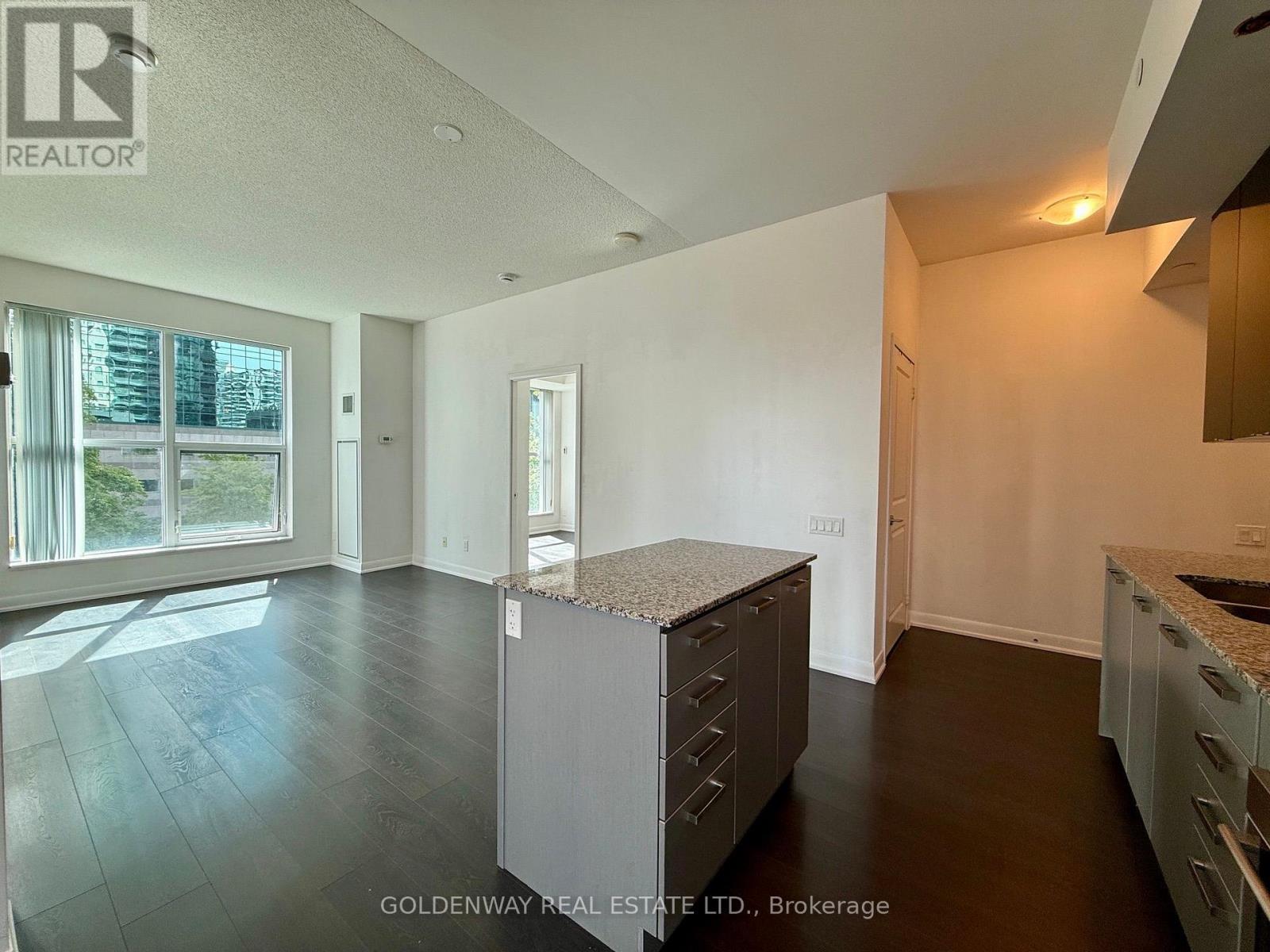 110 - 5168 Yonge Street Property Photo 7