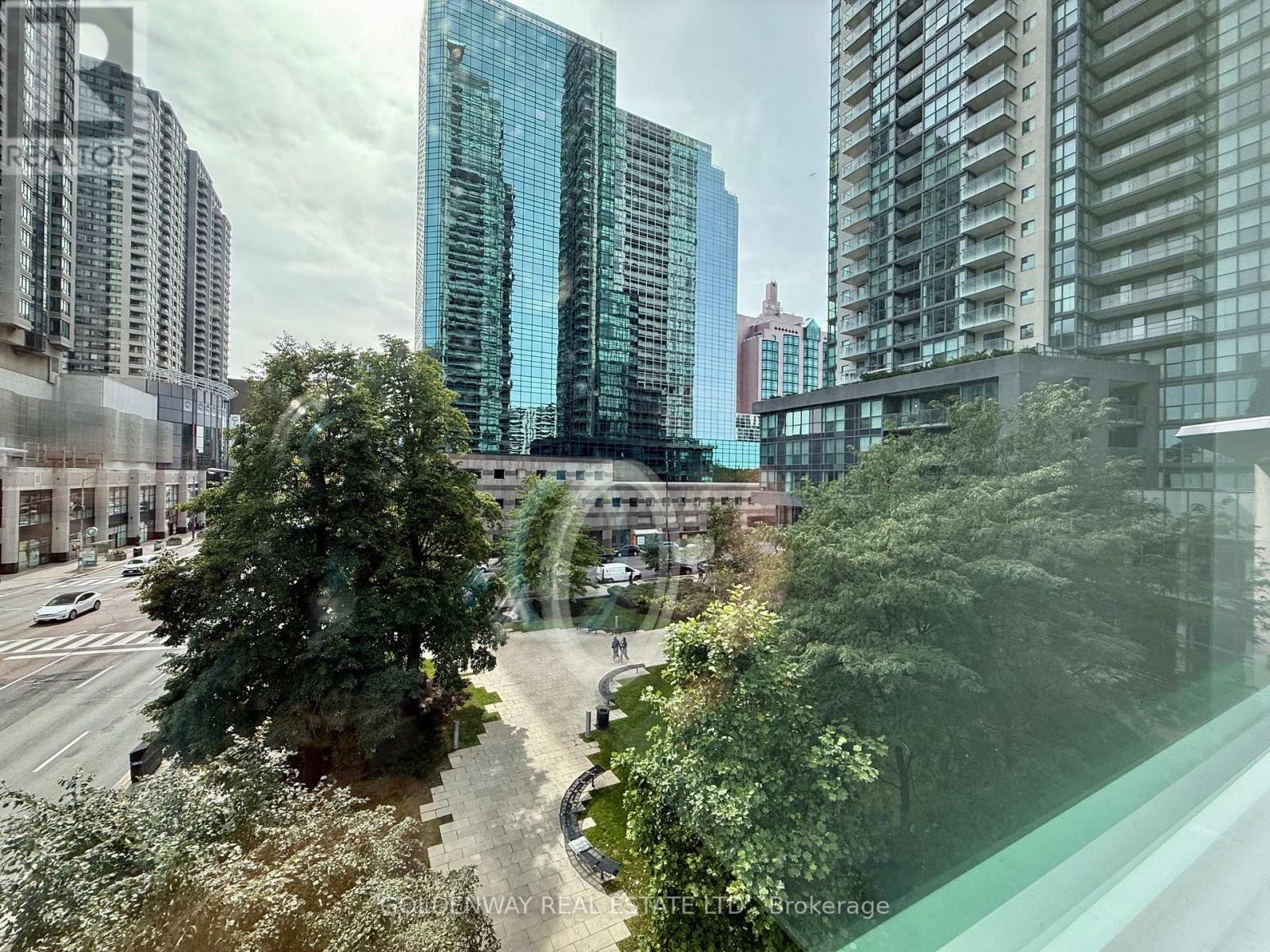 110 - 5168 Yonge Street Property Photo 34