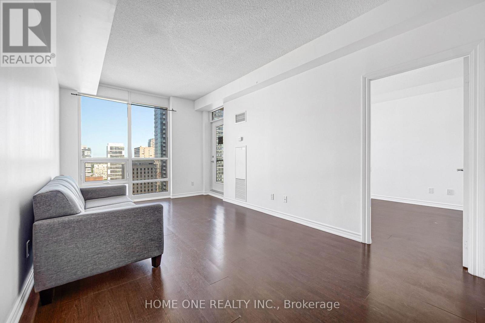 2604 - 761 Bay Street Property Photo 17