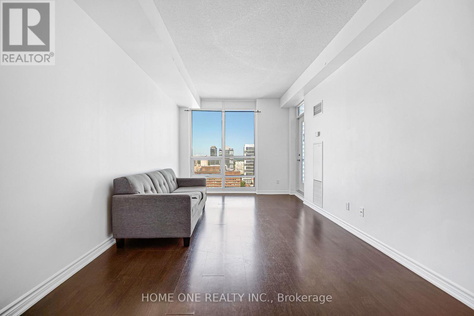 2604 - 761 Bay Street Property Photo 18