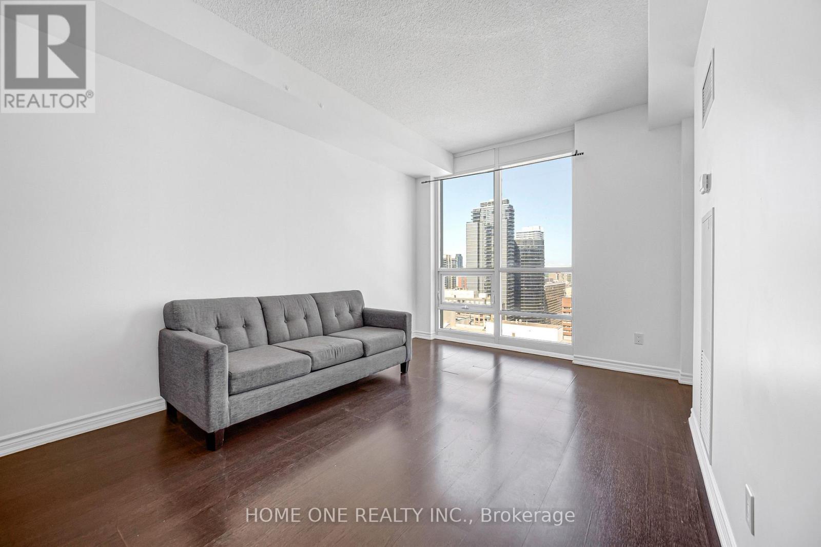 2604 - 761 Bay Street Property Photo 21