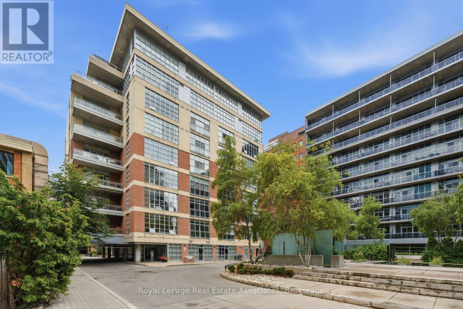204 - 19 BRANT STREET